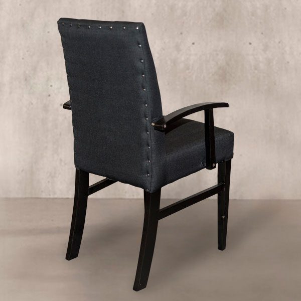 SILLA-MILANO-CON-TACHAS